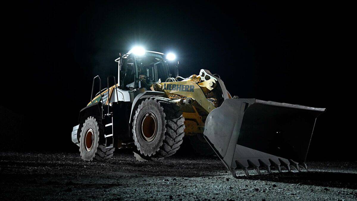 job_schmid_erdbau_rossleithen_anstaendige_maschinen