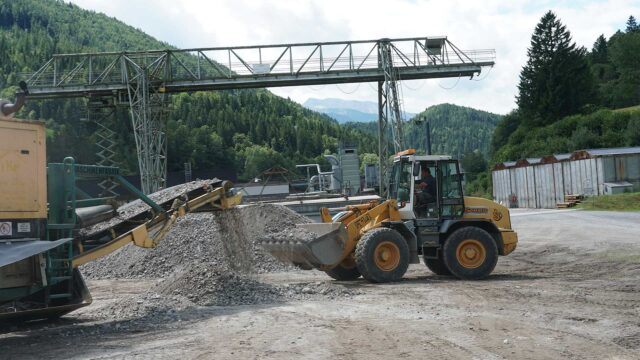 mobile_bauschuttaufbereitung_hochwertiger_recyclingbaustoff-11